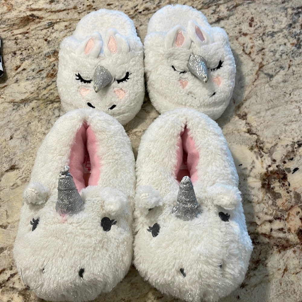 Unicorn Slippers 12-13 2 pairs. Girls